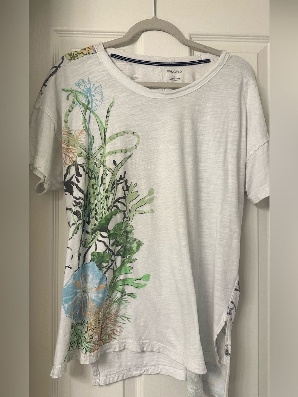 Pilcro White Short-Sleeve Tee with Green and Blue sea life Print